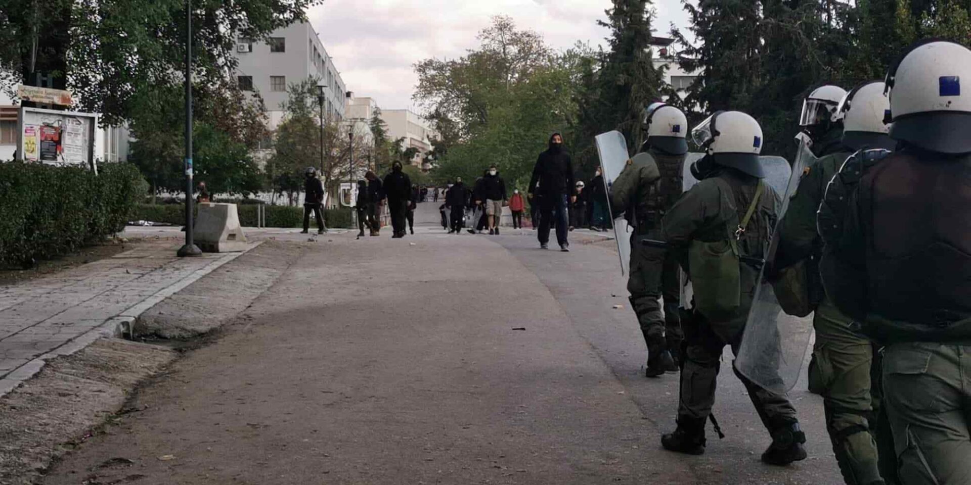 Επεισόδια στο ΑΠΘ μεταξύ αστυνομικών και αντιεξουσιαστών