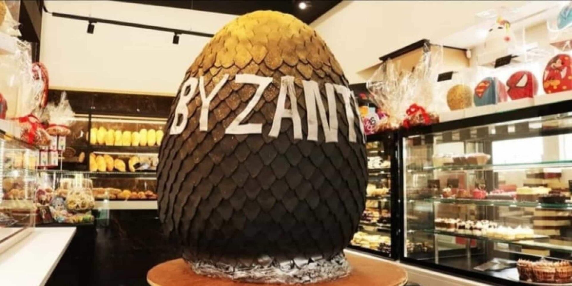 Πασχαλινό σοκολατένιο αυγό
