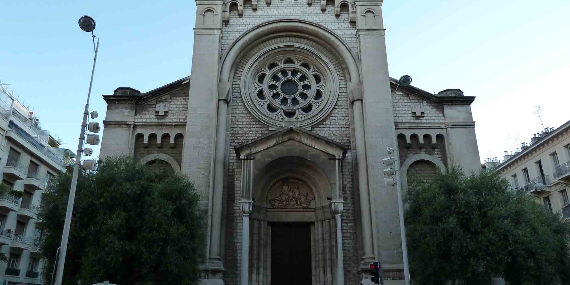 Ο ιερός ναός Saint-Pierre d'Arene, στον οποίο δέχτηκε επίθεση ο ιερέας στη Γαλλία