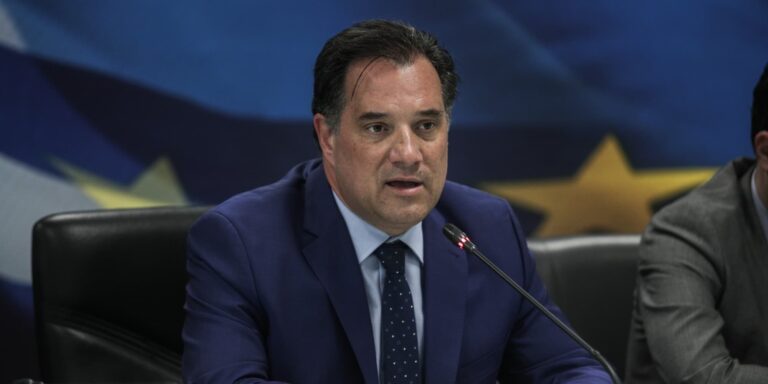 Γεωργιάδης: «Έλεγχοι και πρόστιμα σε ψητοπωλεία για τις αυξήσεις στο σουβλάκι»