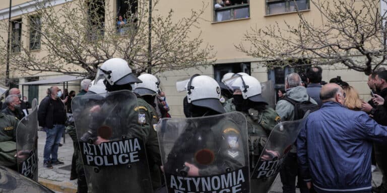 Ρούλα Πισπιρίγκου: Αναζητούν στοιχεία στα βιβλία της 9χρονης Τζωρτζίνας – Αποστάσεις από την 33χρονη παίρνει ο σύζυγός της