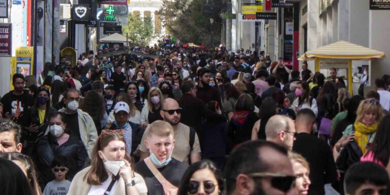Κορονοϊός: 52 νεκροί – 15.823 νέα κρούσματα και 357 οι διασωληνωμένοι