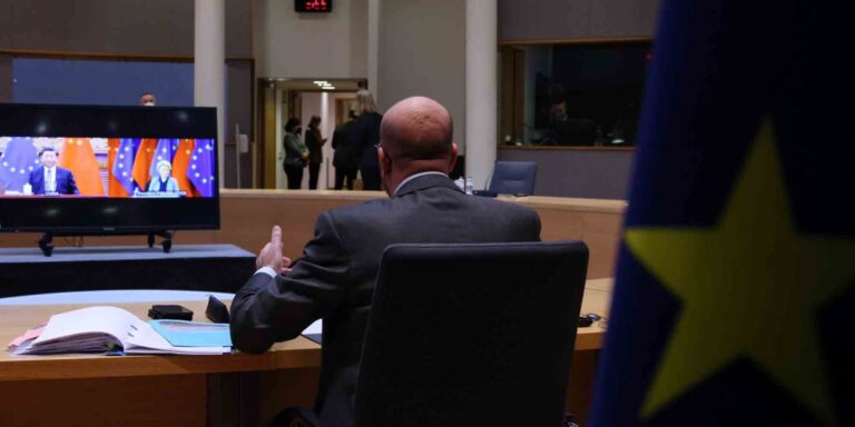Η Ευρώπη καλεί την Κίνα να συμβάλει στο τέλος του πολέμου στην Ουκρανία – Κοινό μήνυμα Φον Ντερ Λάιεν και Μισέλ
