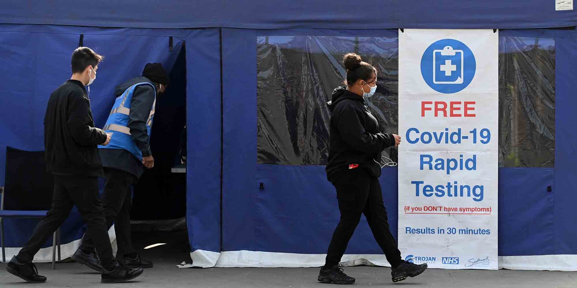 Εμβολιαστικό κέντρο κορονοϊού στη Βρετανία