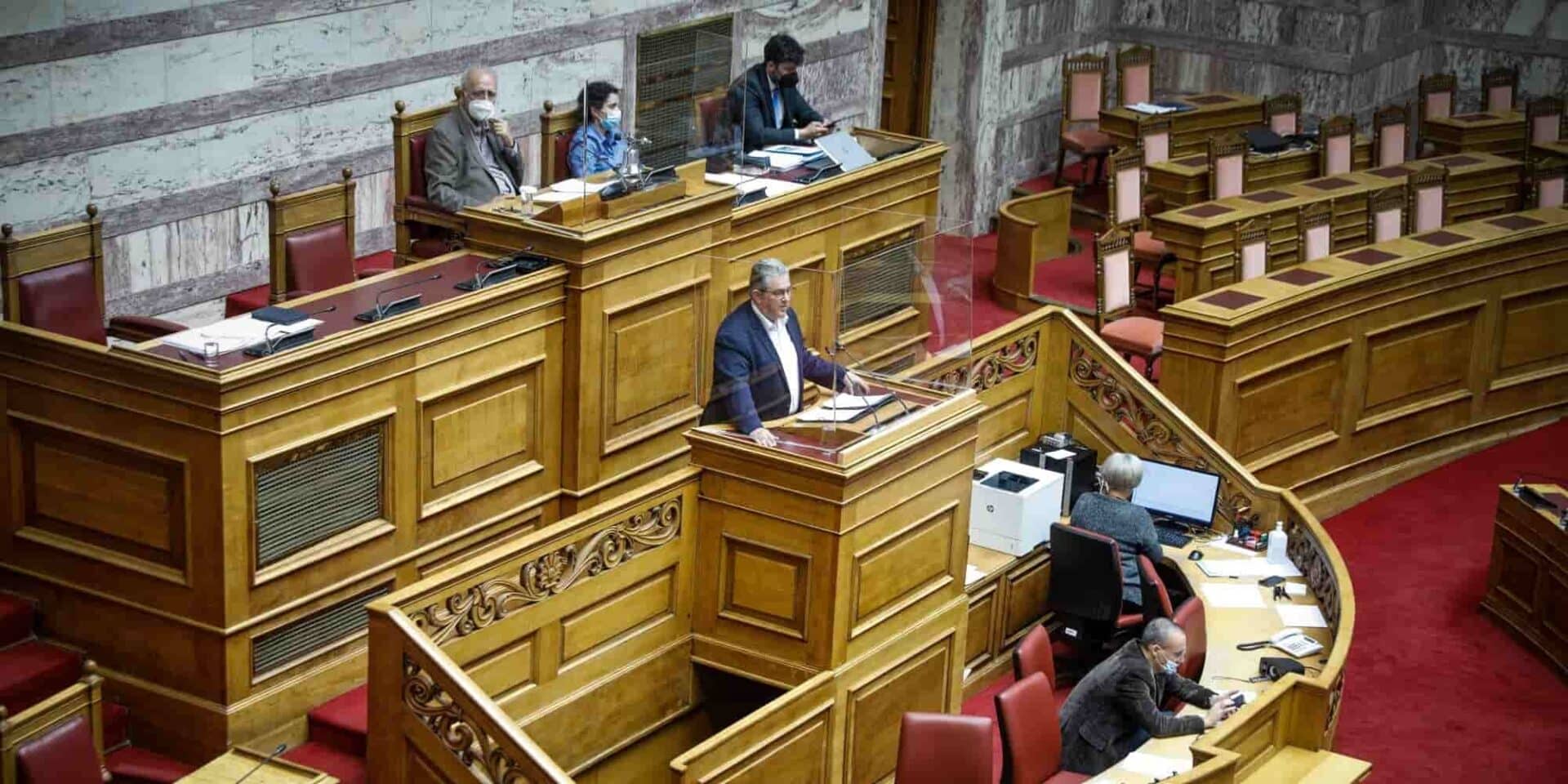 O Δημήτρης Κουτσούμπας στο βήμα της Βουλής
