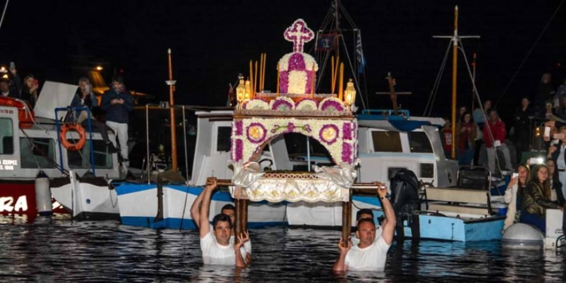 Ο θαλασσινός επιτάφιος στην Ύδρα