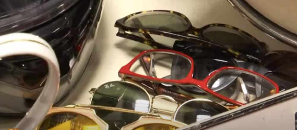 Τα γυαλιά, όπως και τα κλειδιά είναι από τα πιο συνηθισμένα αντικείμενα που χάνονται στα βαγόνια