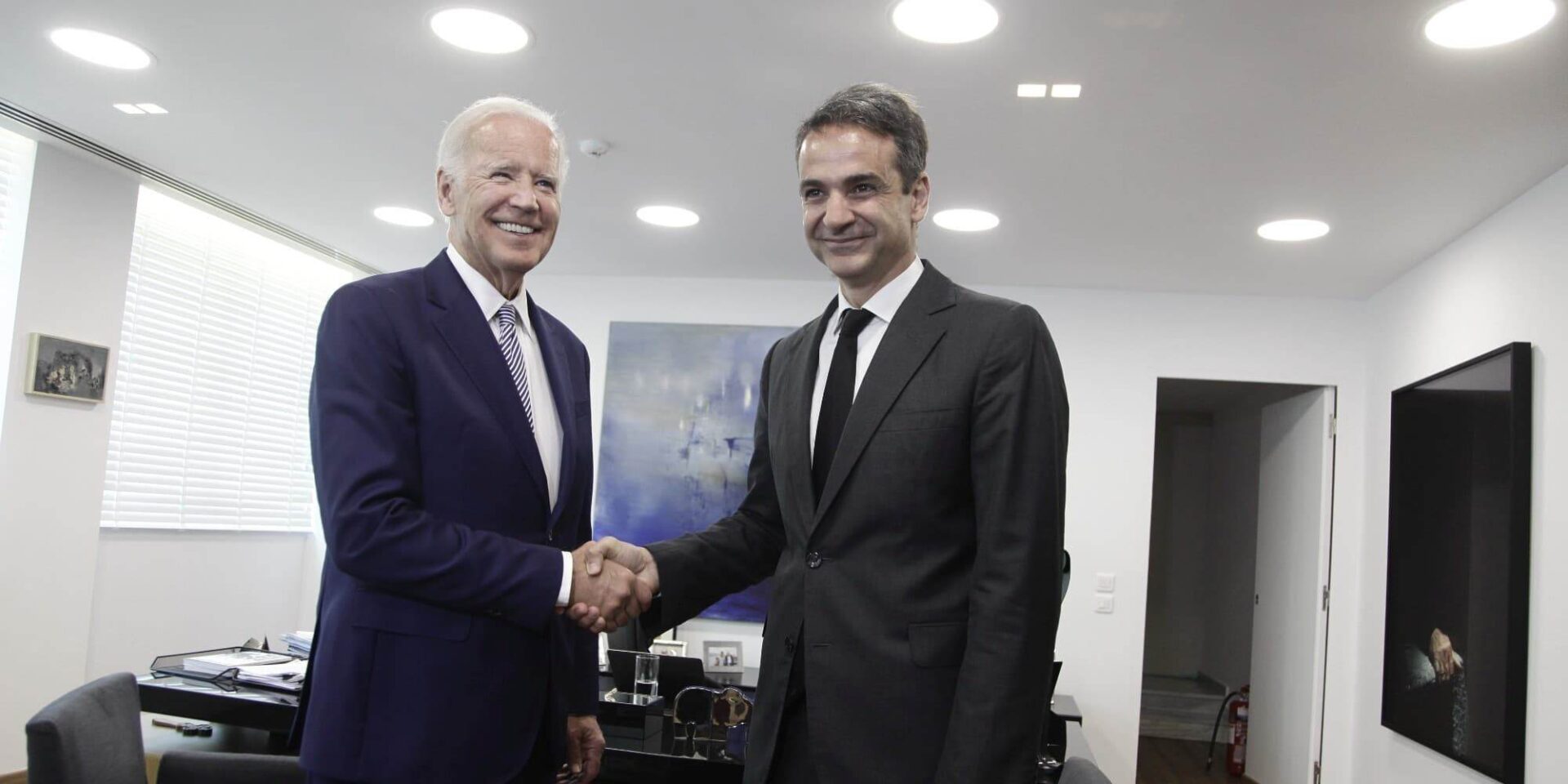 Ο Τζο Μπάιντεν και ο Κυριάκος Μητσοτάκης