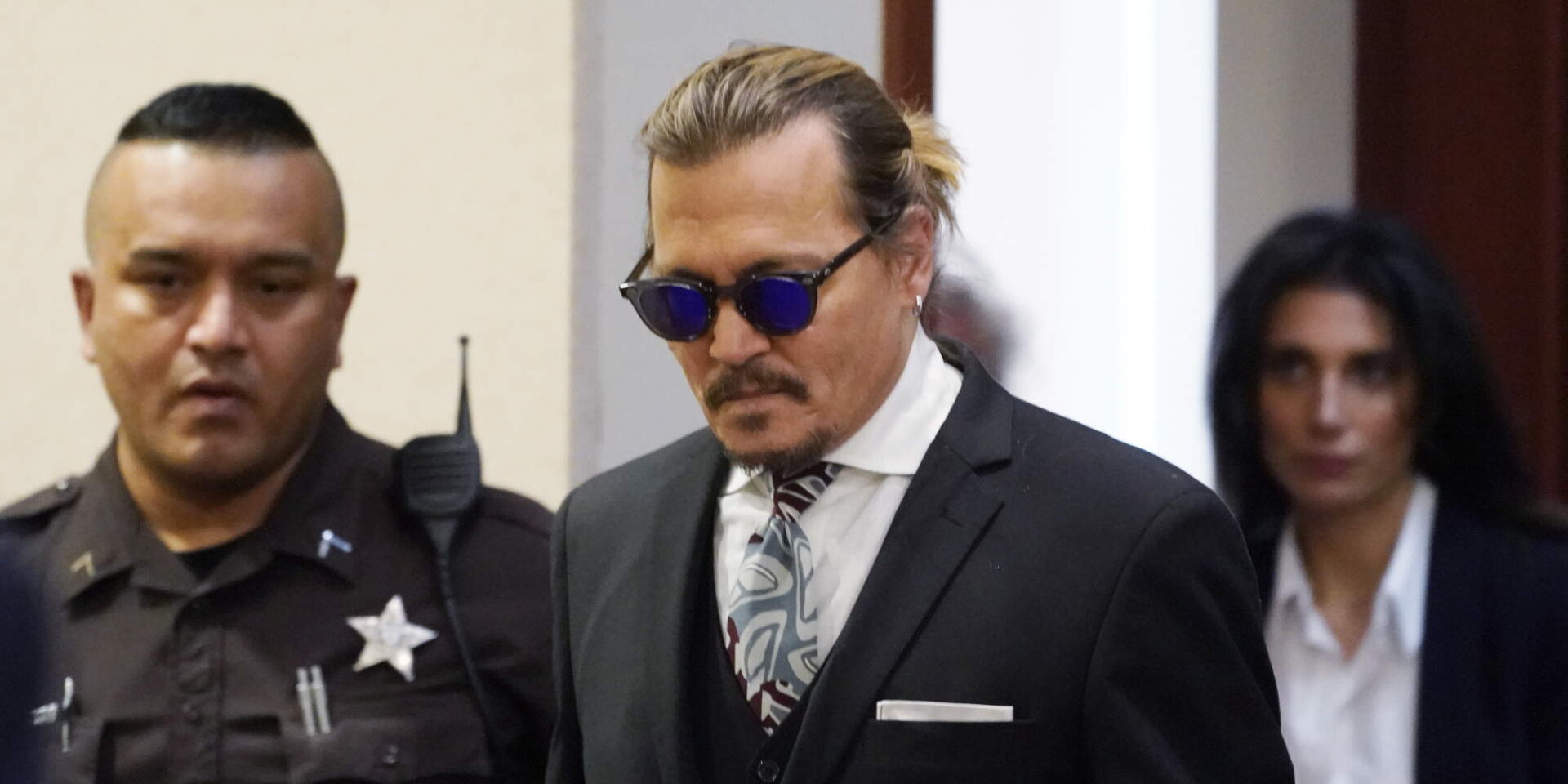 Ο 58χρονος Τζόνι Ντεπ στη δίκη σε βάρος της Άμπερ Χερντ