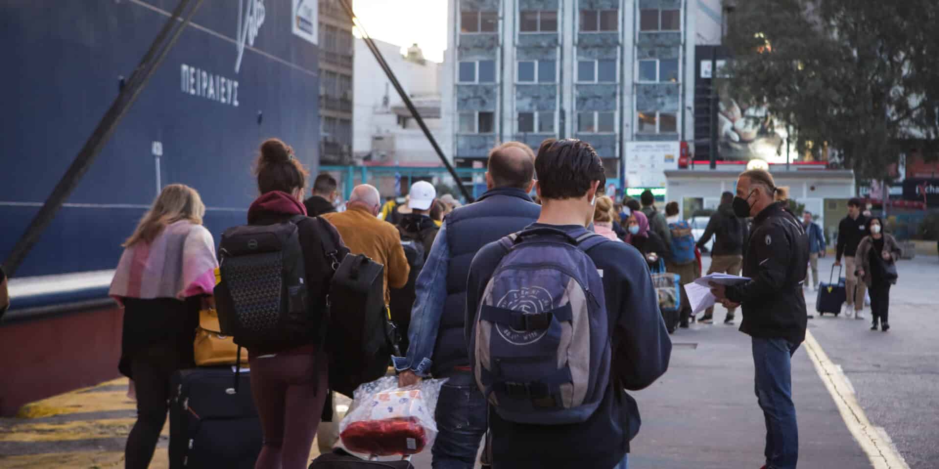 Επιβατική κίνηση στο λιμάνι/ Φωτογραφία: EUROKINISSI