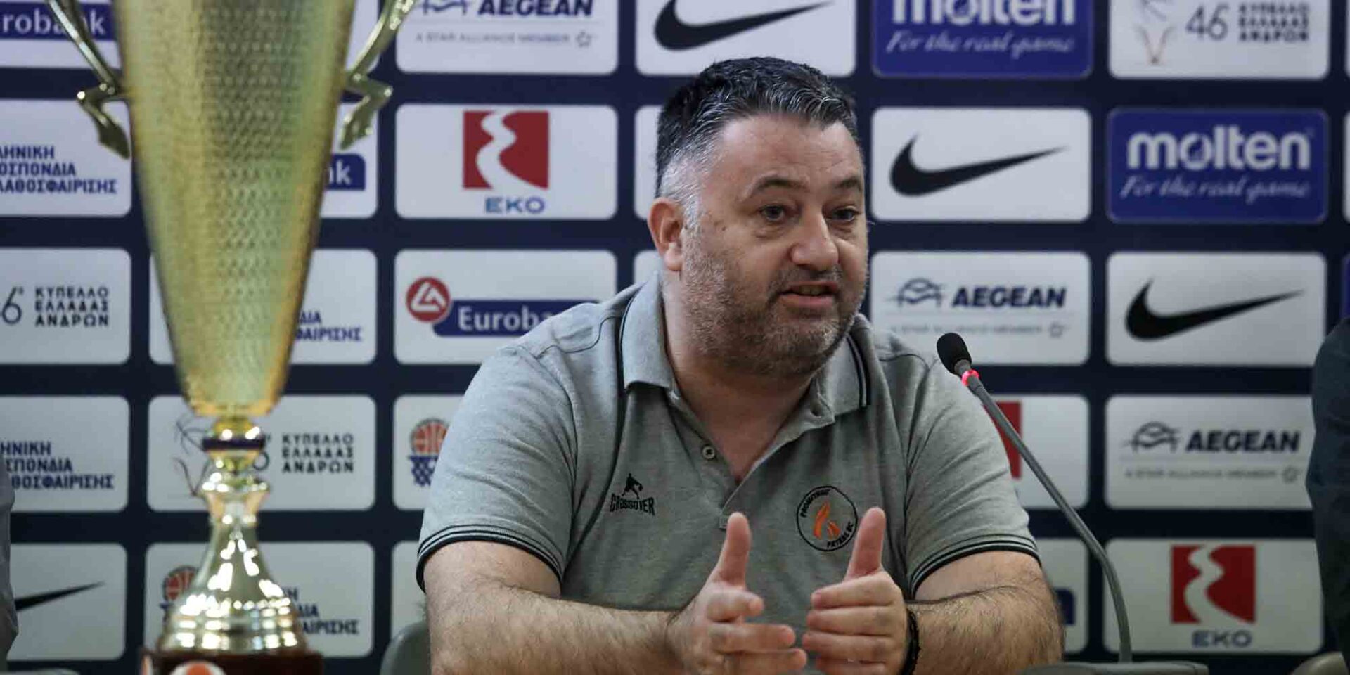 Ο προπονητής Μάκης Γιατράς