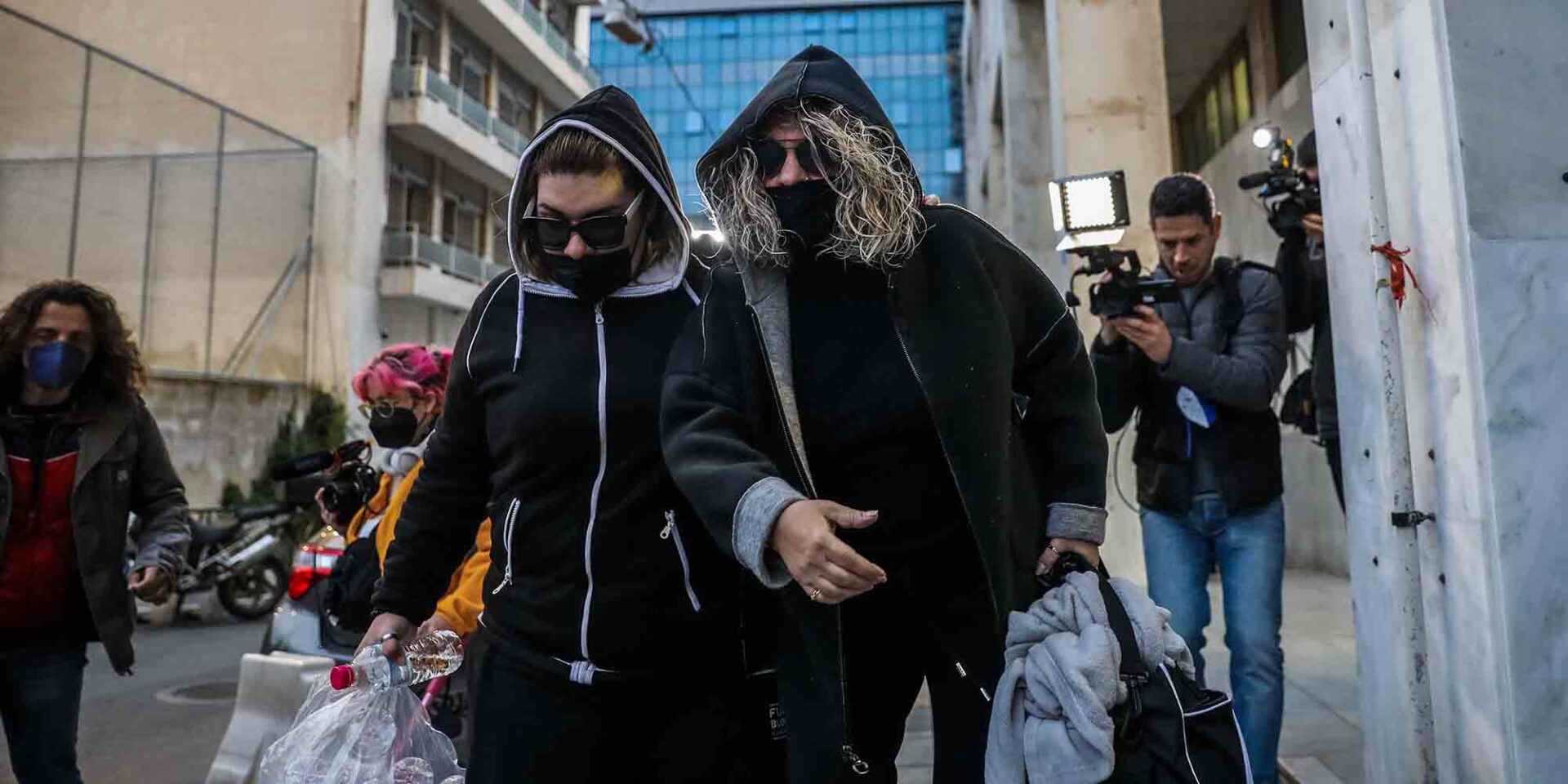 Μητέρα και αδερφή της Ρούλας Πισπιρίγκου στη ΓΑΔΑ
