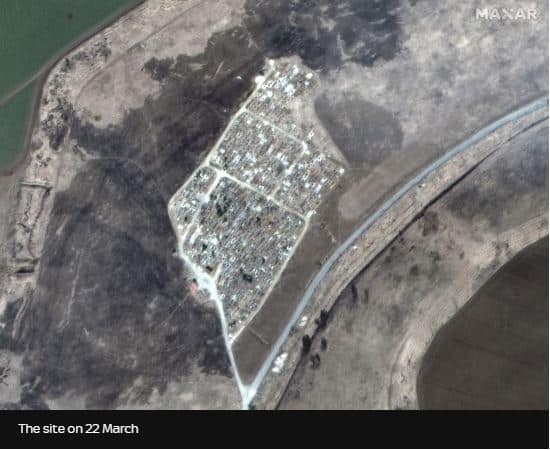 mariupol - Ουκρανία: Δορυφορικές εικόνες αποκαλύπτουν νέο ομαδικό τάφο κοντά στη Μαριούπολη (εικόνες)