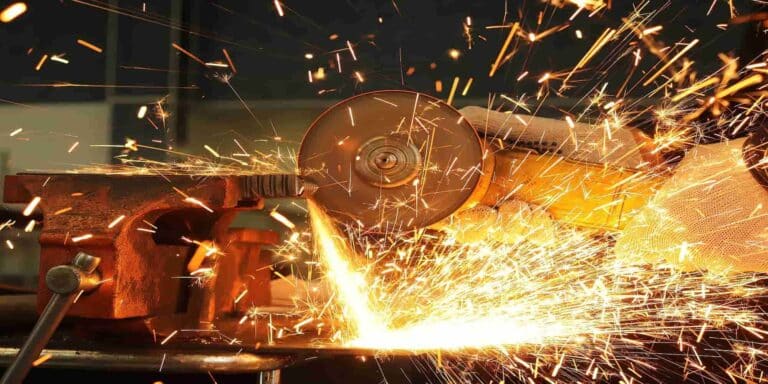 Ο πόλεμος χτυπά την Ευρώπη: Ρεκόρ αύξησης τιμών και επιβράδυνση της μεταποίησης το Μάρτιο