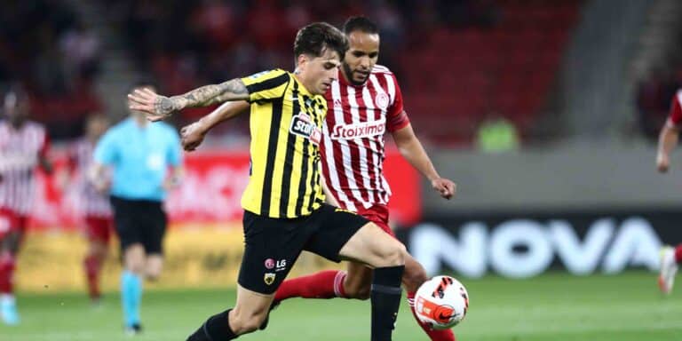 Super League: Χωρίς νικητή (1-1) το μεγάλο ντέρμπι Ολυμπιακός-ΑΕΚ στο Καραϊσκάκη