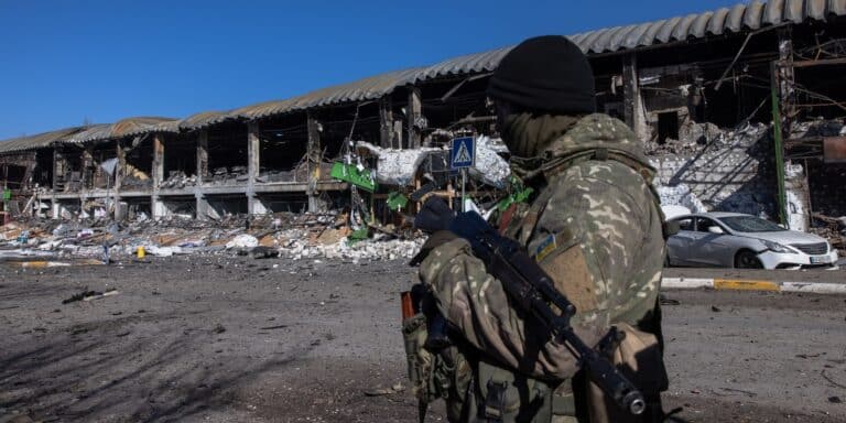 Ουκρανία: Μπούτσα, μια ρημαγμένη πόλη, μάρτυρας της θηριωδίας του πολέμου