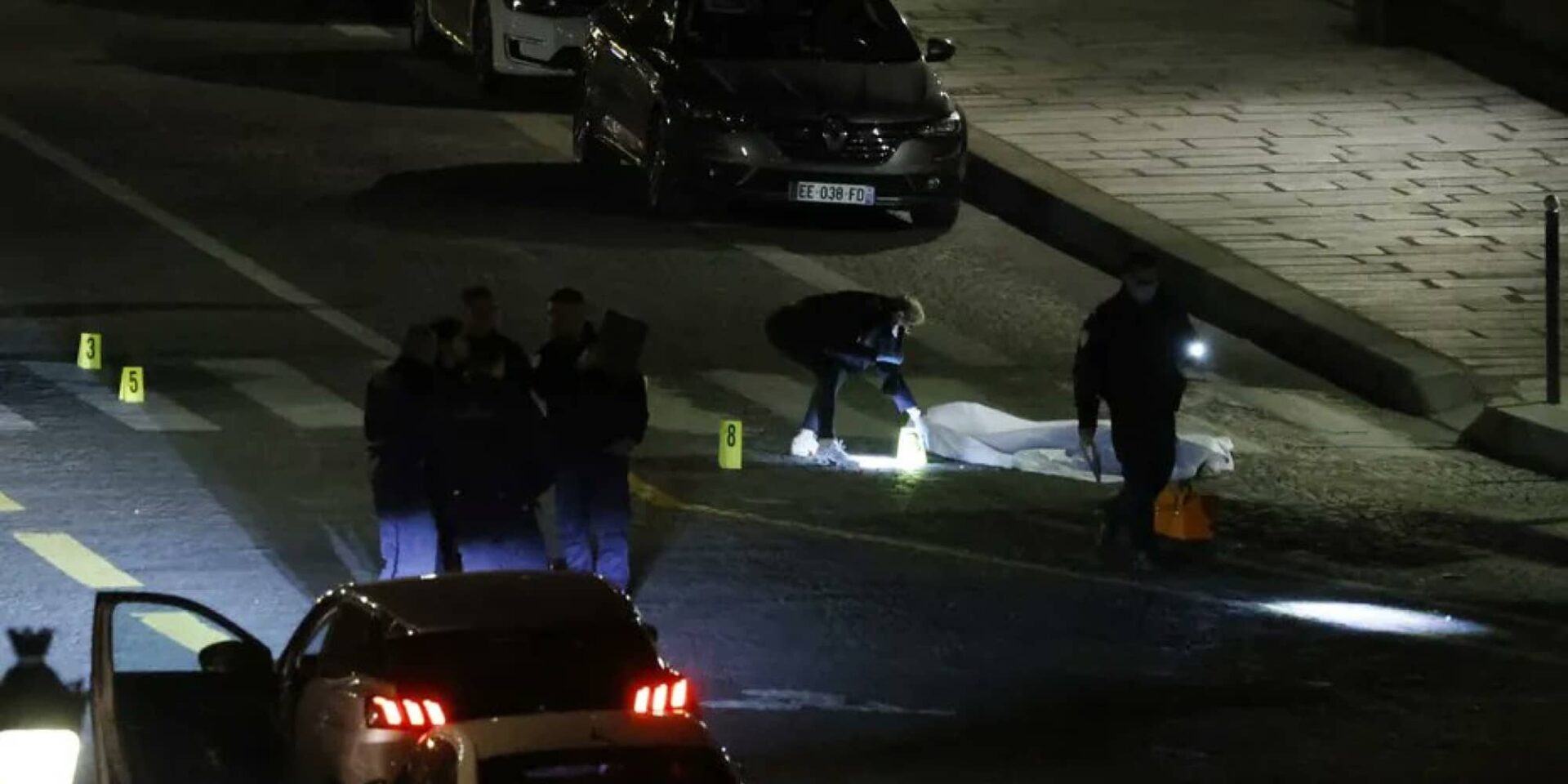 Αστυνομικοί άνοιξαν πυρ εναντίον αυτοκινήτου στη Γαλλία