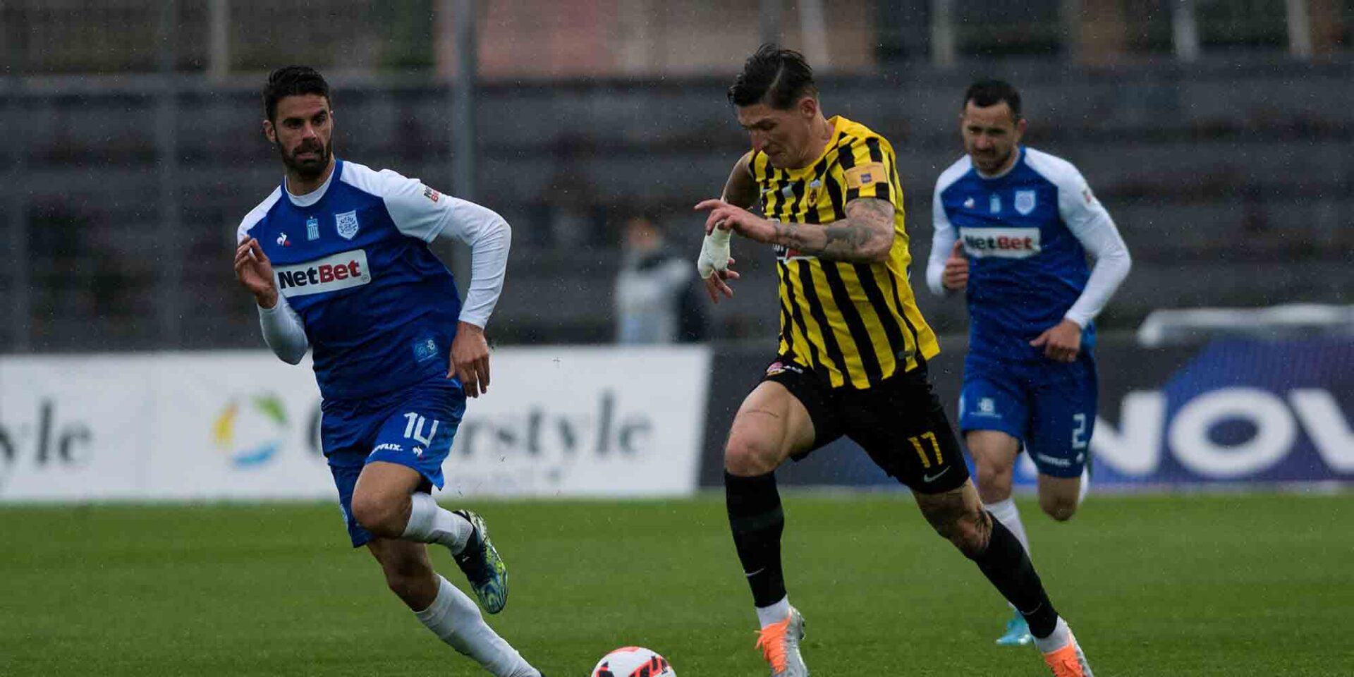 Φάση από τον αγώνα της Super League ΠΑΣ Γιάννινα - ΑΕΚ