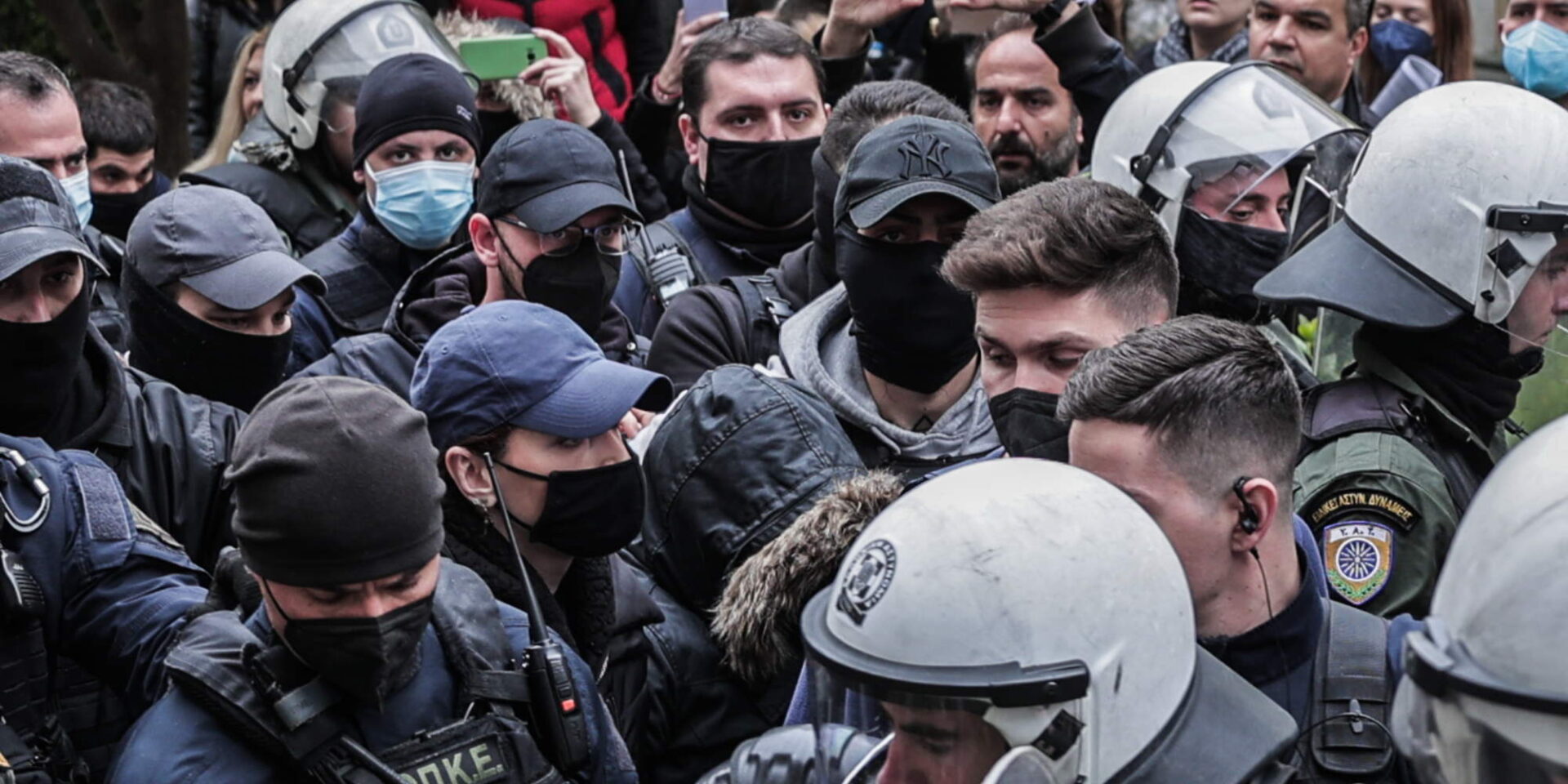 Η Ρούλα Πισπιρίγκου στην Ευελπίδων