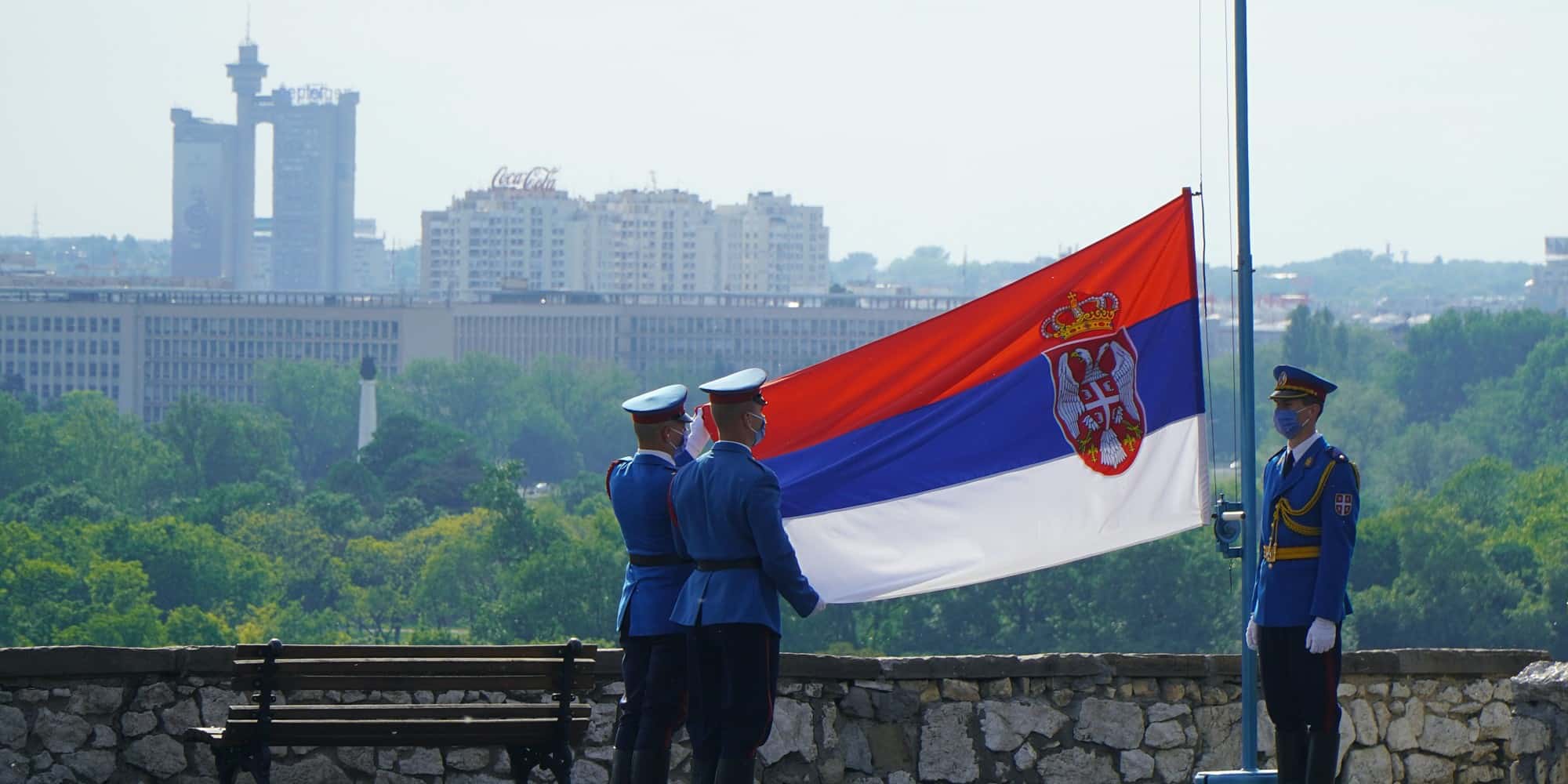 Η σημαία της Σερβίας