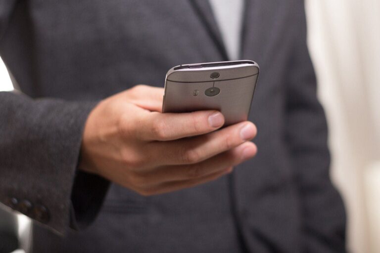 Έσπασαν τα κοντέρ οι παγκόσμιες πωλήσεις premium smartphones – Στην κορυφή η Apple με μερίδιο 60%