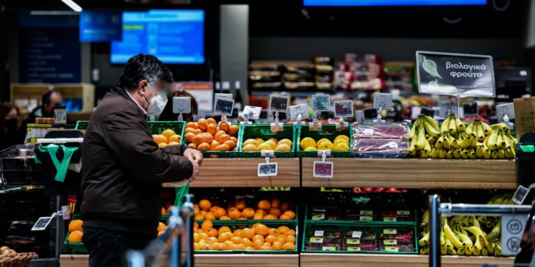 Πέτσας για ΦΠΑ στα τρόφιμα: «Σε 1 με 2 εβδομάδες οι αποφάσεις» (βίντεο)