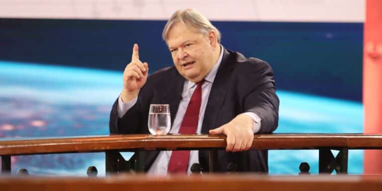 Ευάγγελος Βενιζέλος: Πότε ο Κωνσταντίνος Καραμανλής έκανε τη δήλωση «Το Αιγαίο δεν είναι ελληνική λίμνη»