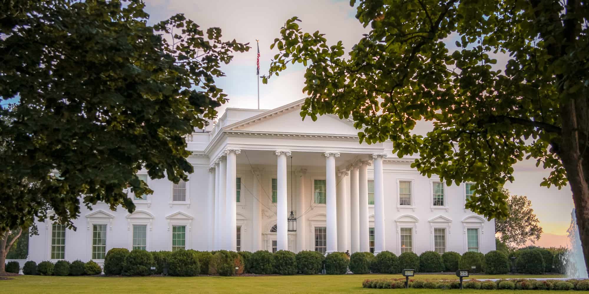 Το κτίριο όπου στεγάζεται ο Λευκός Οίκος στην Ουάσιγκτον των ΗΠΑ