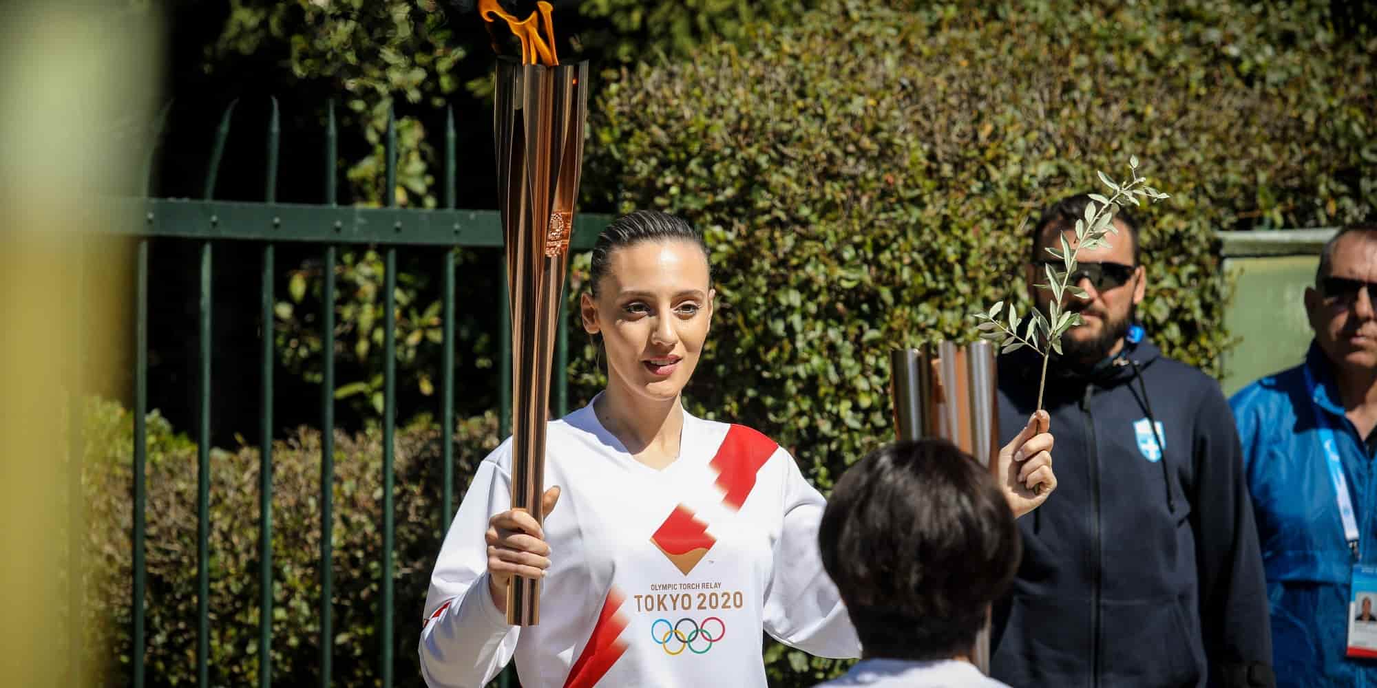 H Άννα Κορακάκη με την ολυμπιακή φλόγα