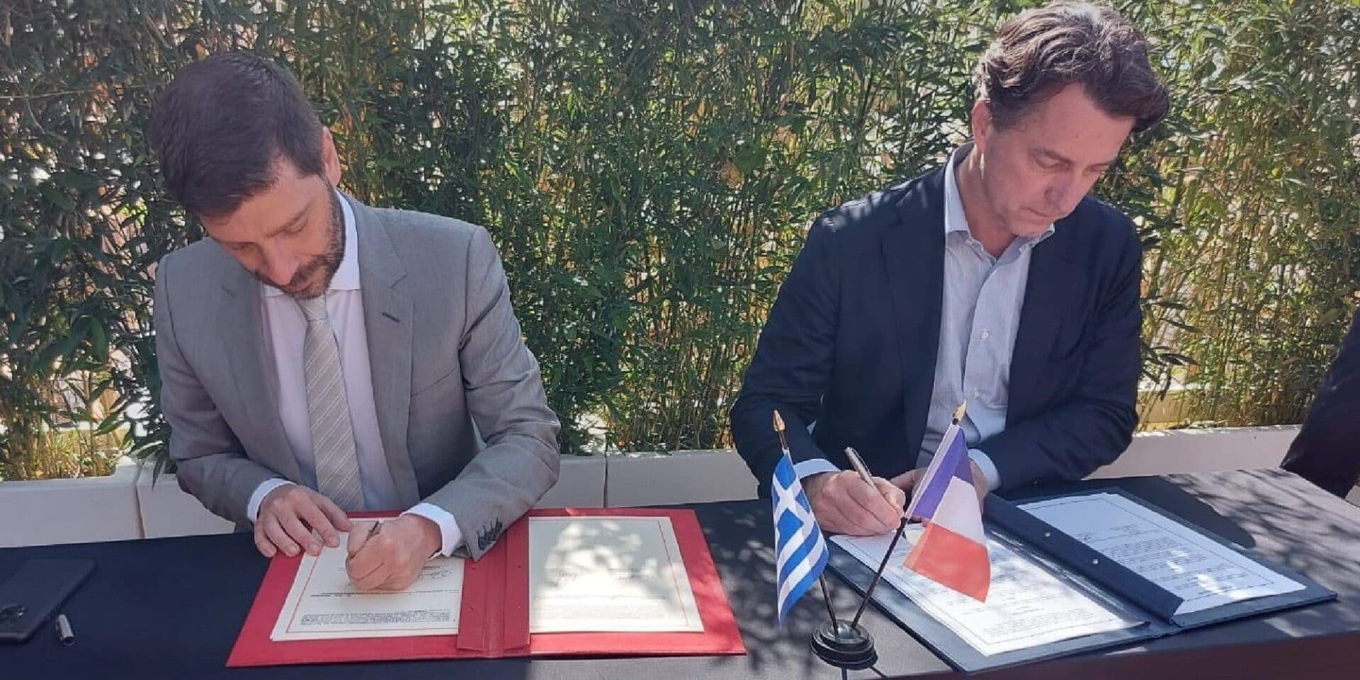 Η υπογραφή της συμφωνίας Ελλάδας - Γαλλίας