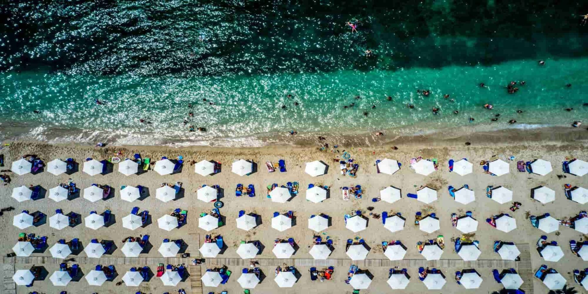 Αεροφωτογραφία με παραλία της Αττικής
