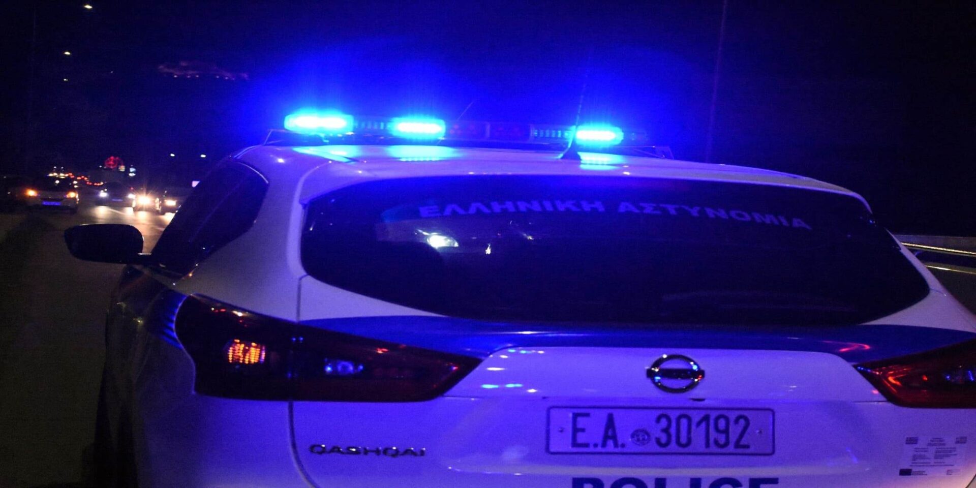 Περιπολικό της Αστυνομίας, σε περιπολία τη νύχτα