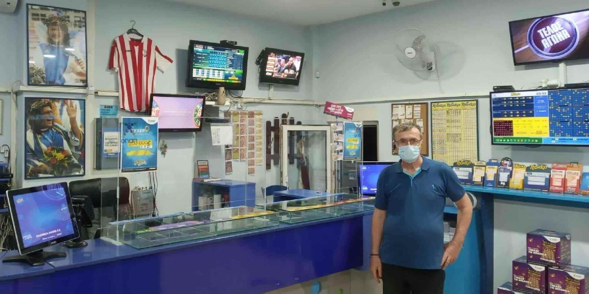 Υπάλληλος του τυχερού καταστήματος ΟΠΑΠ στην Σταυρούπολη.