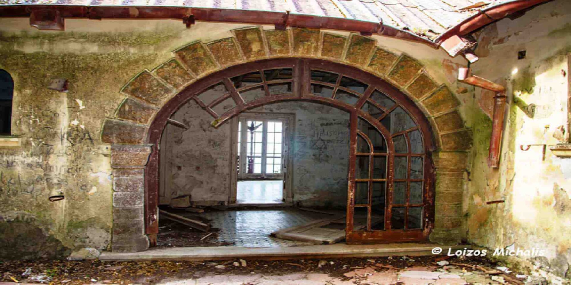 H εξοχική κατοικία του Μουσολίνι, Villa de Vecchi