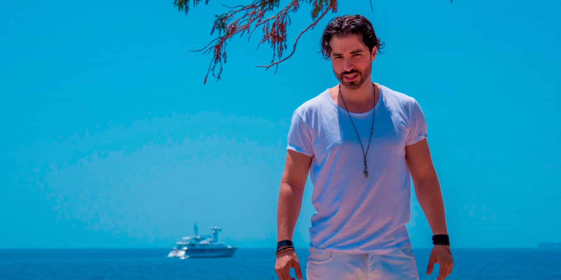 Ο Άγγελος Ανδριανός