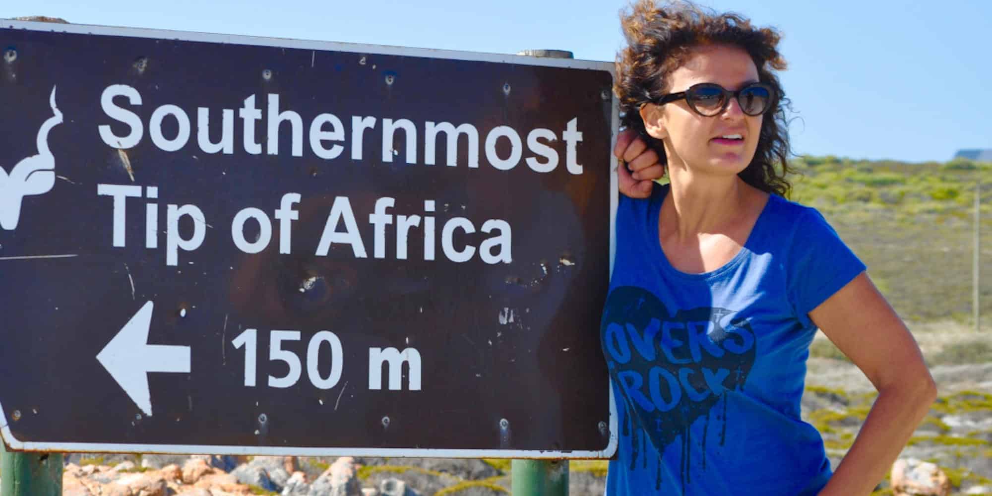 Η Χριστίνα Αντωνιάδου στο Cape L' Agulhas, το νοτιότερο σημείο της Αφρικής
