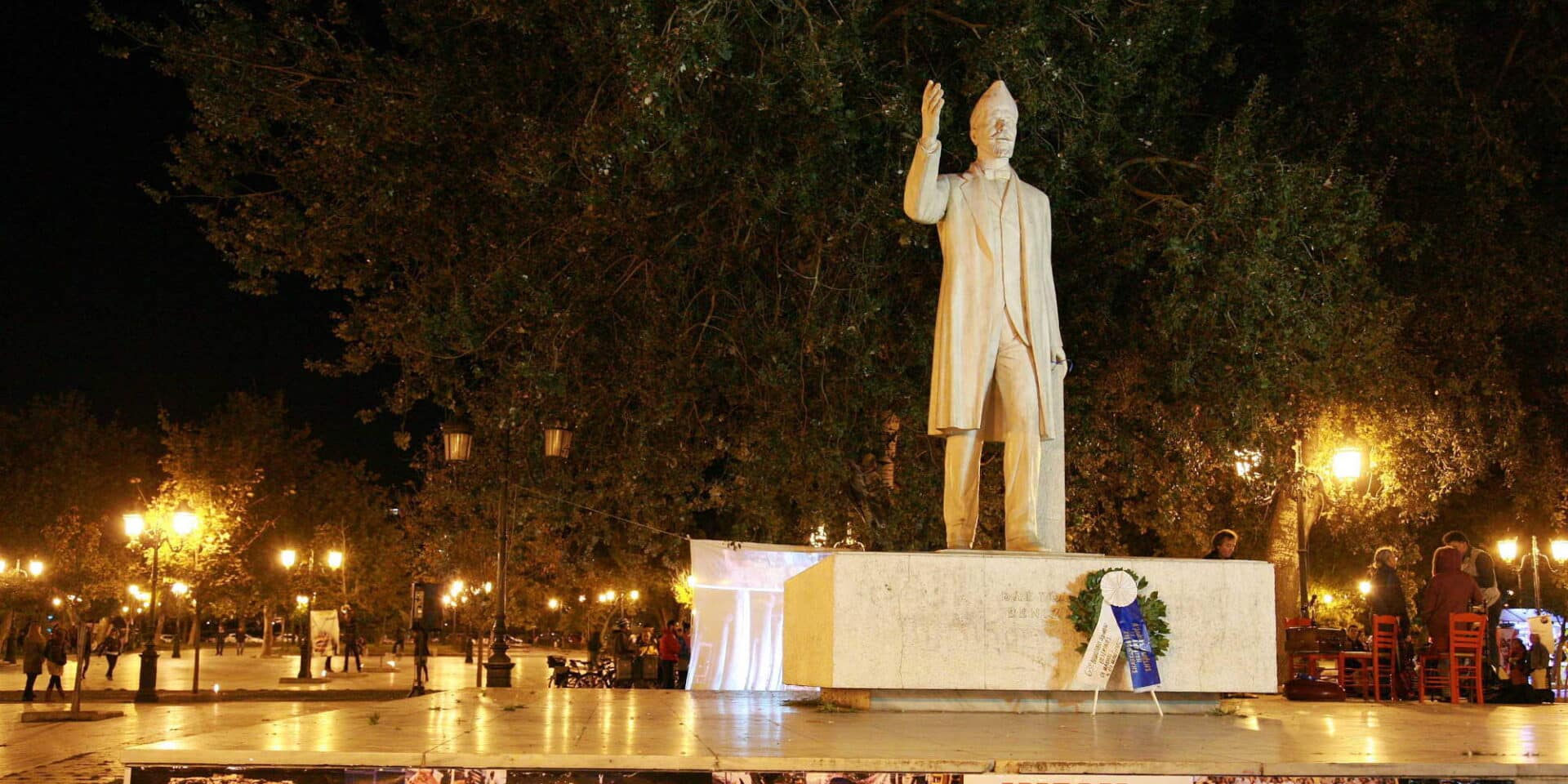 Άγαλμα στην αρχαία αγορά στη Θεσσαλονίκη
