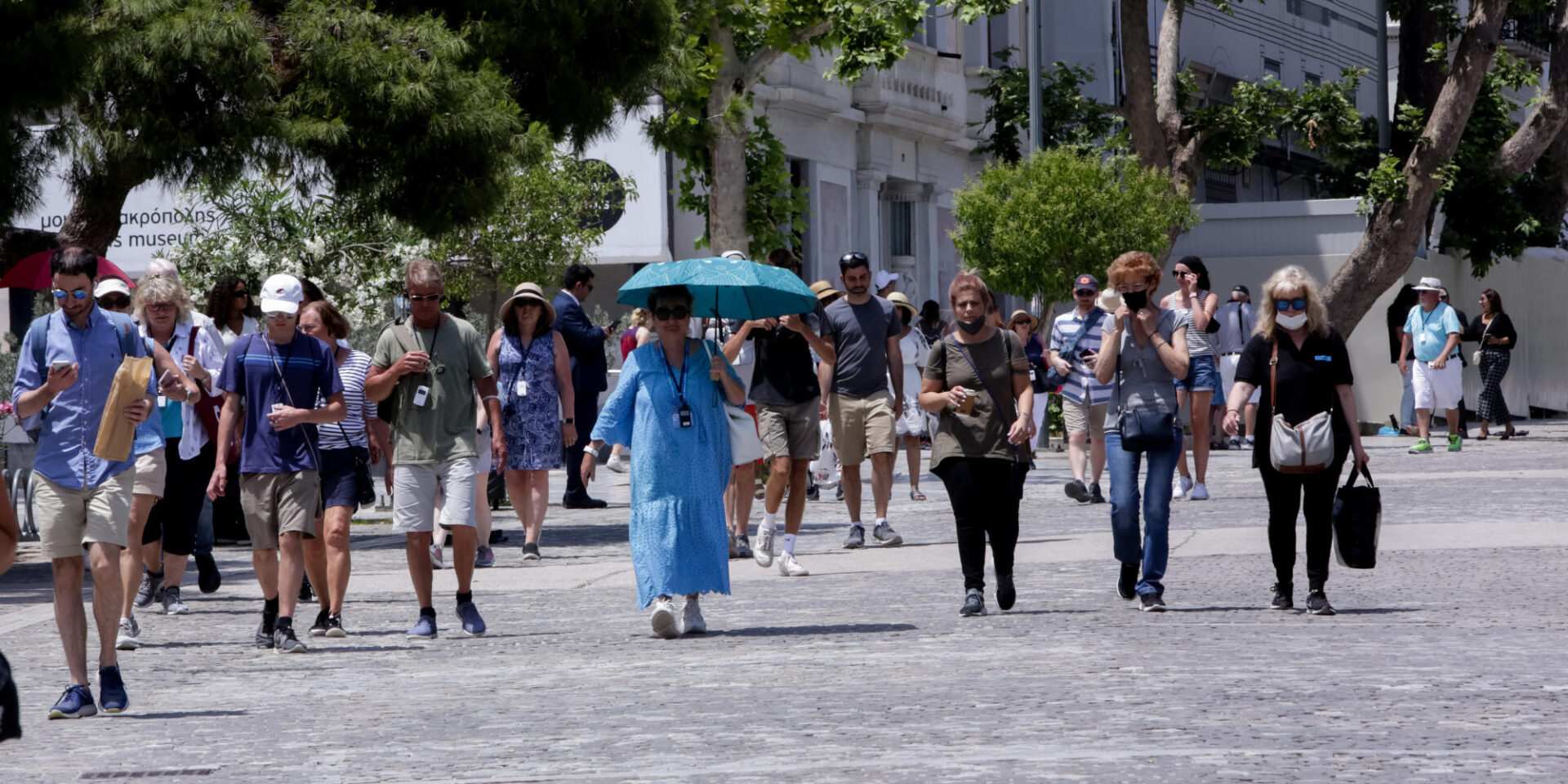 Τουρίστες στην Ακρόπολη
