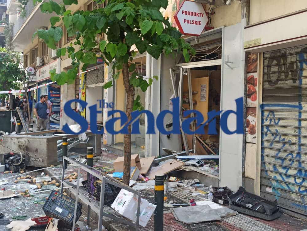 Έκρηξη σε κατάστημα στο κέντρο της Αθήνας