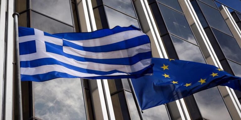 Πρόγραμμα Σταθερότητας: Εξαγωγές, τουρισμός και Ταμείο Ανάκαμψης οδηγούν σε υπερδιπλάσιους ρυθμούς ανάπτυξης από τον μ.ο. της ευρωζώνης