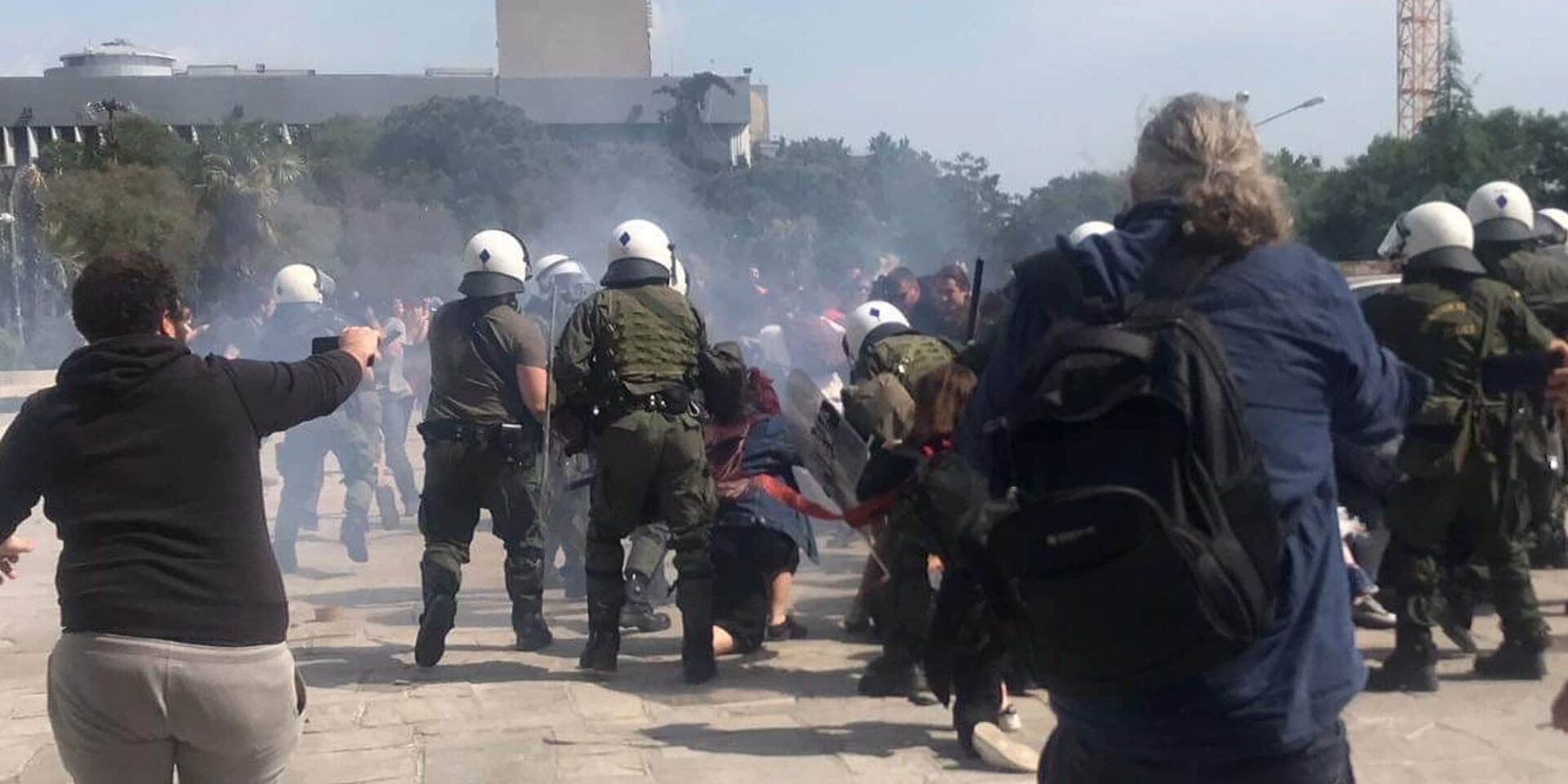 Επεισόδια έξω από το ΑΠΘ