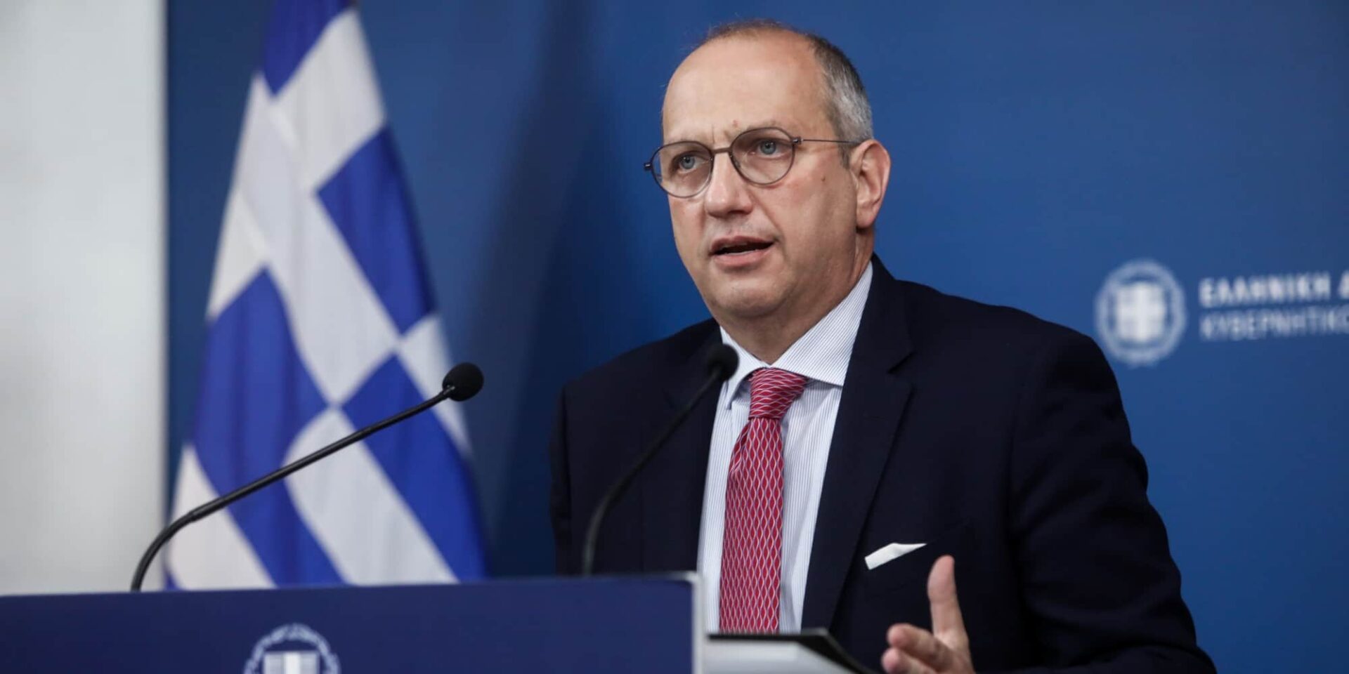 Ο κυβερνητικός εκπρόσωπος, Γιάννης Οικονόμου