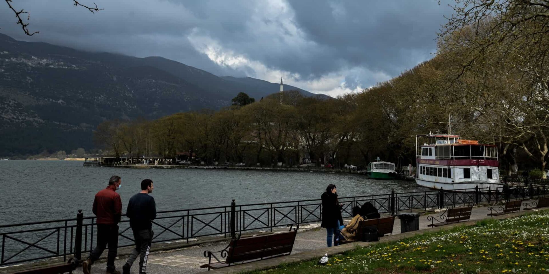 Η λίμνη στα Ιωάννινα
