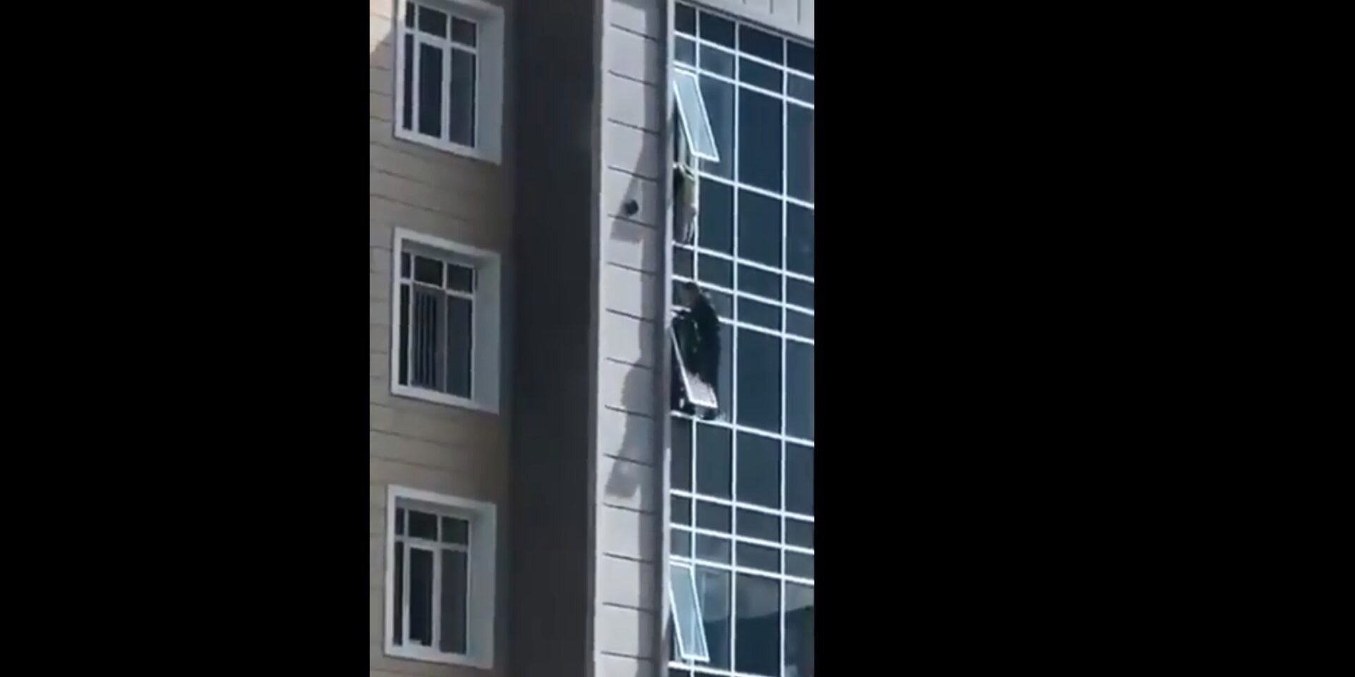 37χρονος από το Καζακστάν σώζει κοριτσάκι που κρεμόταν από τον 8όροφο