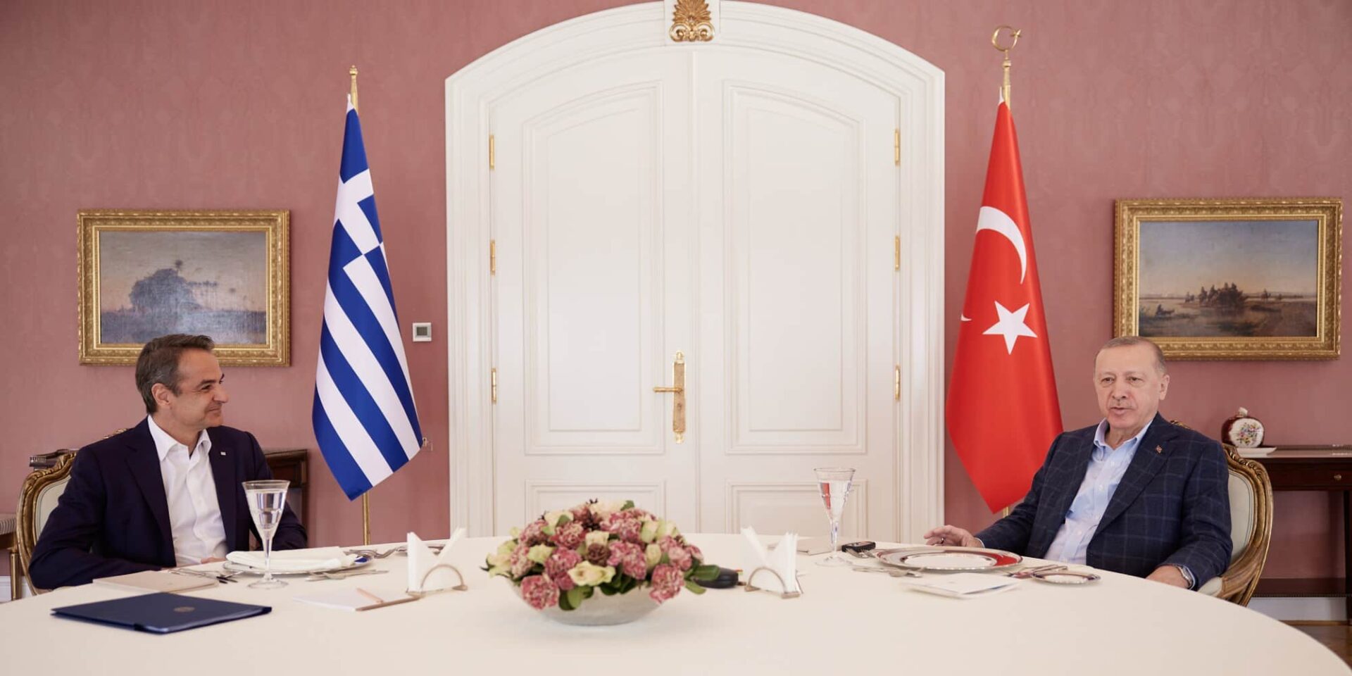 Ο Κυριάκος Μητσοτάκης και ο Ρετζέπ Ταγίπ Ερντογάν