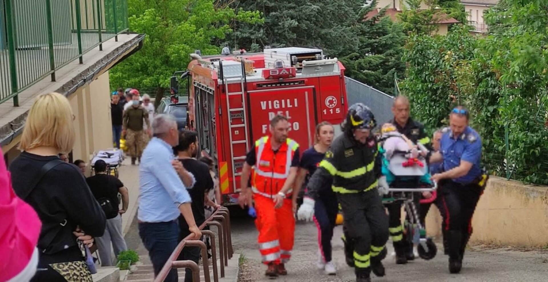 Πυροσβέστες και μέλη ασθενοφόρου στην Ιταλία