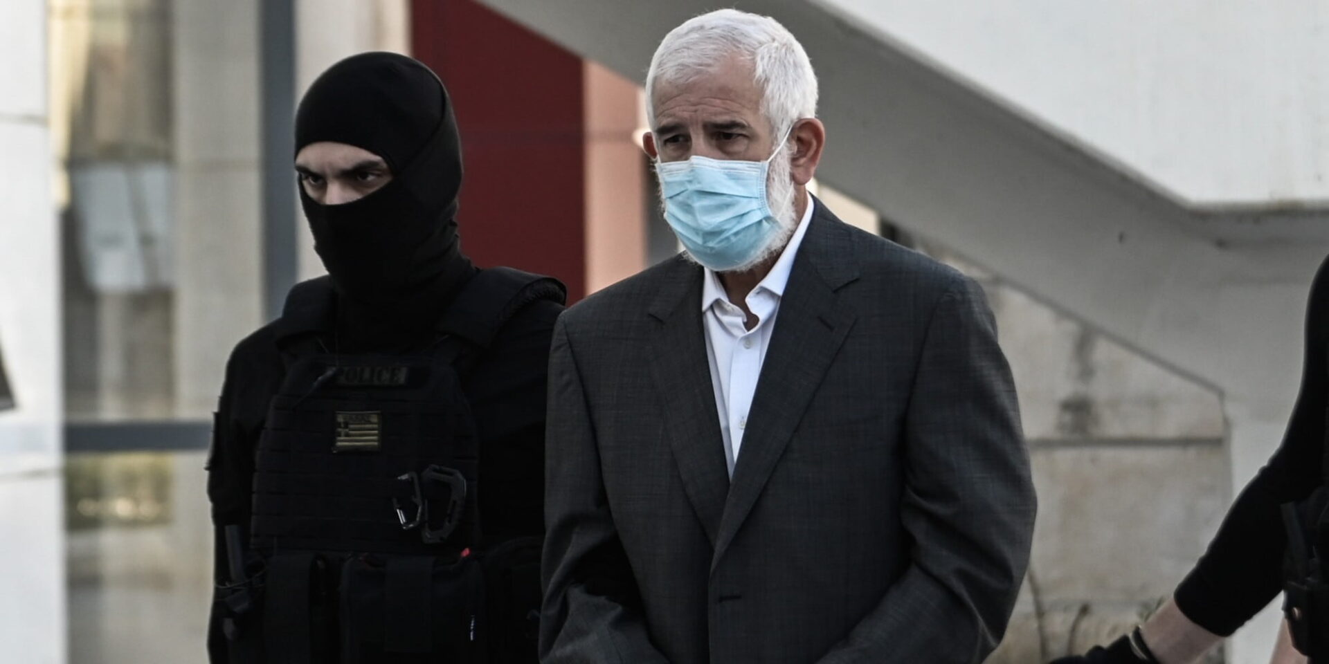 Ο Πέτρος Φιλιππίδης στο δικαστήριο