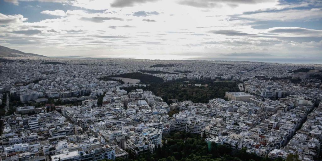 Πολυκατοικίες στην Αθήνα από ψηλά