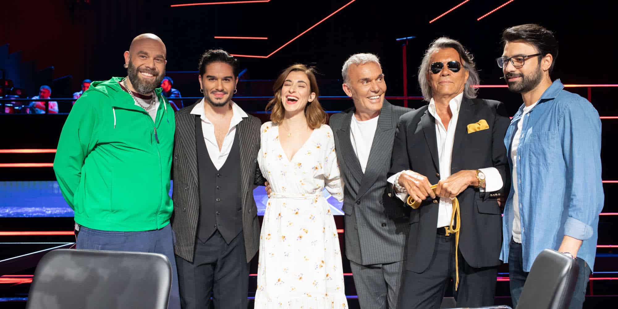 Ο Ηλίας Ψινάκης με τους κριτές και τον παρουσιαστή του X Factor