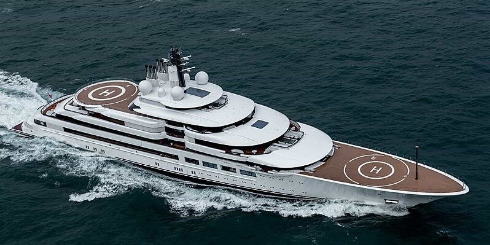 Το superyacht «Σεχραζάτ»